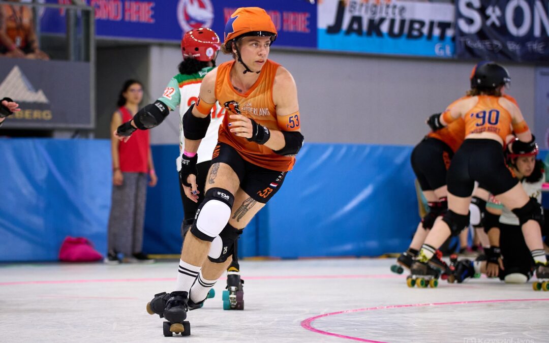 Maak kennis met onze ambassadeur Veer Vesper Visser, Roller Derby-speler 🛼